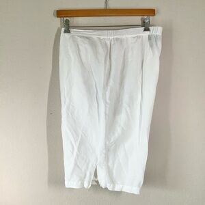 MAGGIE BARNES Plus Size White Linen Shorts 12" Inseam Resort Vacation 22 24